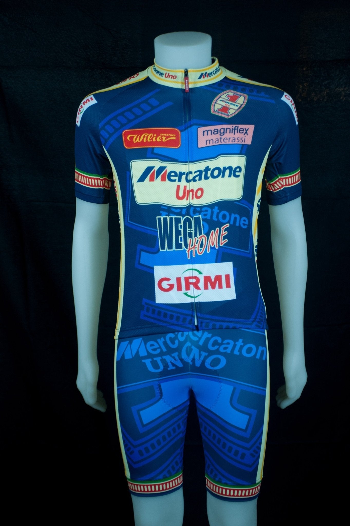 Mercatone Uno Wega Retro Cycling Jersey Set