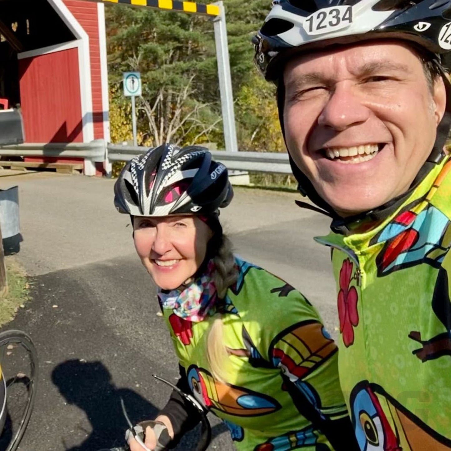 Women's Tucan Hibiscus Short Sleeve Cycling Jersey